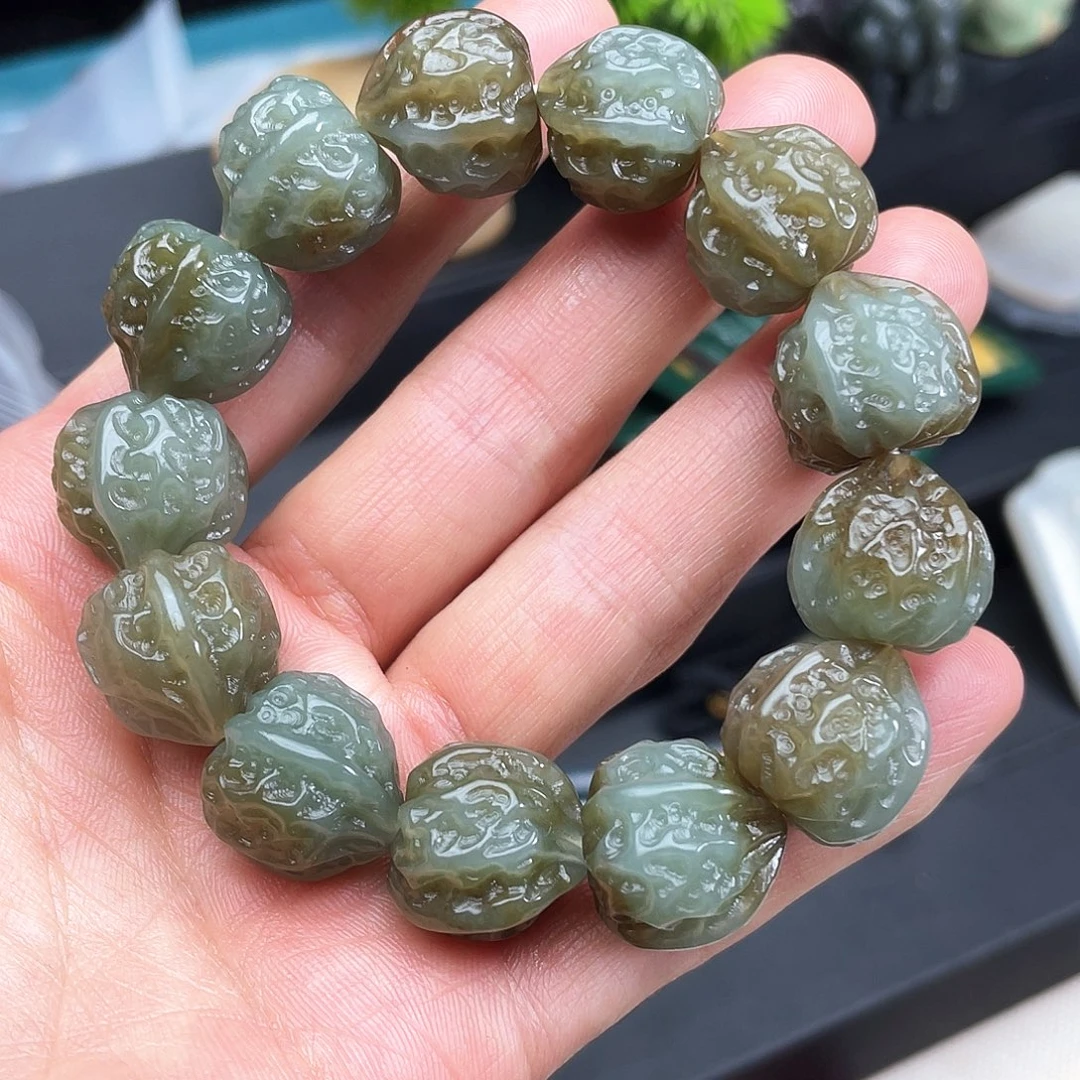 贺***了和田玉未镶嵌颈饰