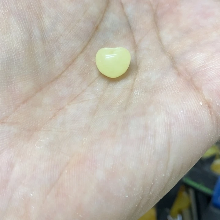 未镶嵌蜜蜡裸石吊坠