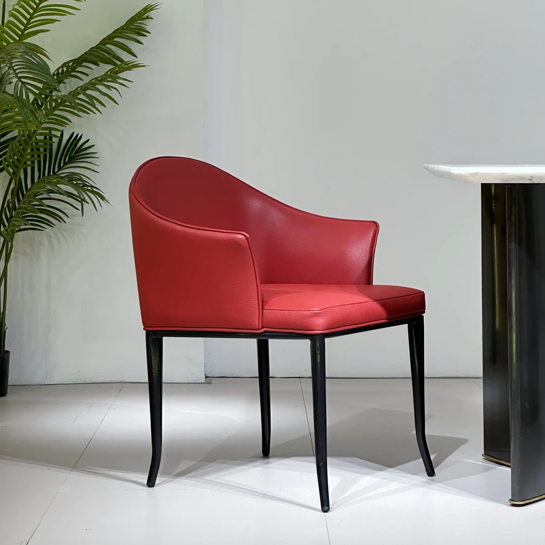 【女王】 简约轻奢中古北欧舒服高档时尚家用办公学习妆台餐厅椅子