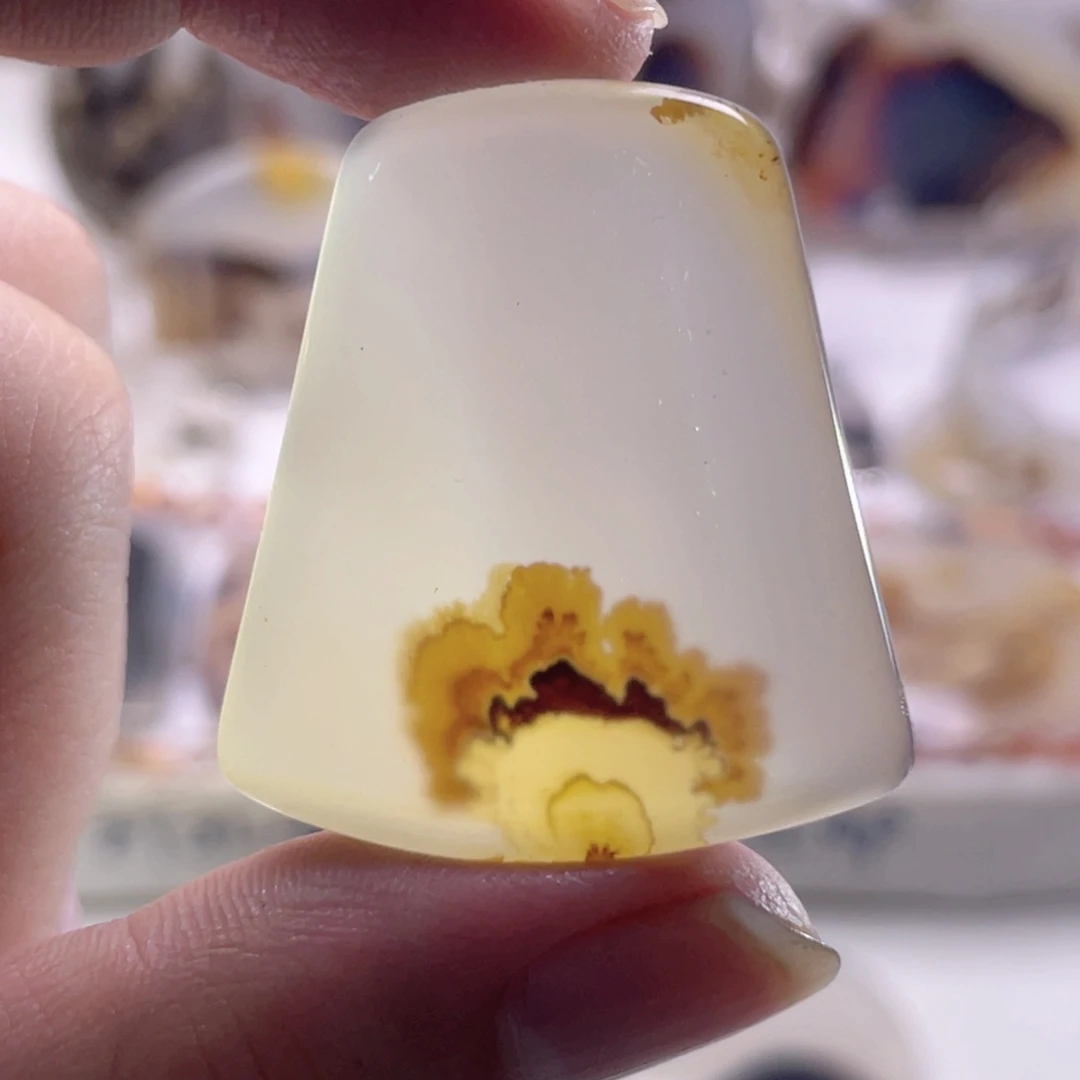 玛瑙/玉髓未镶嵌珠宝奇石