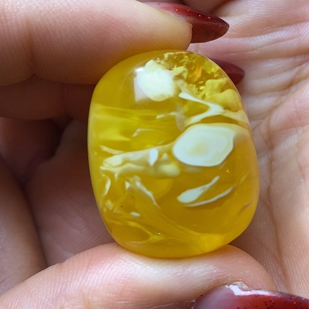 琥珀未镶嵌珠宝奇石10.5克