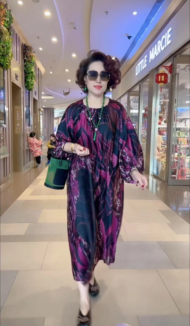 【敏敏家】圆领宽松显瘦大气连衣裙