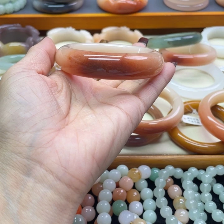 未镶嵌石英岩玉珠宝奇石小****ﾍ