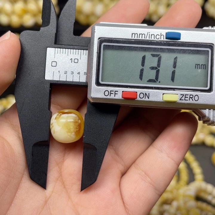 蜜蜡未镶嵌珠宝奇石13m