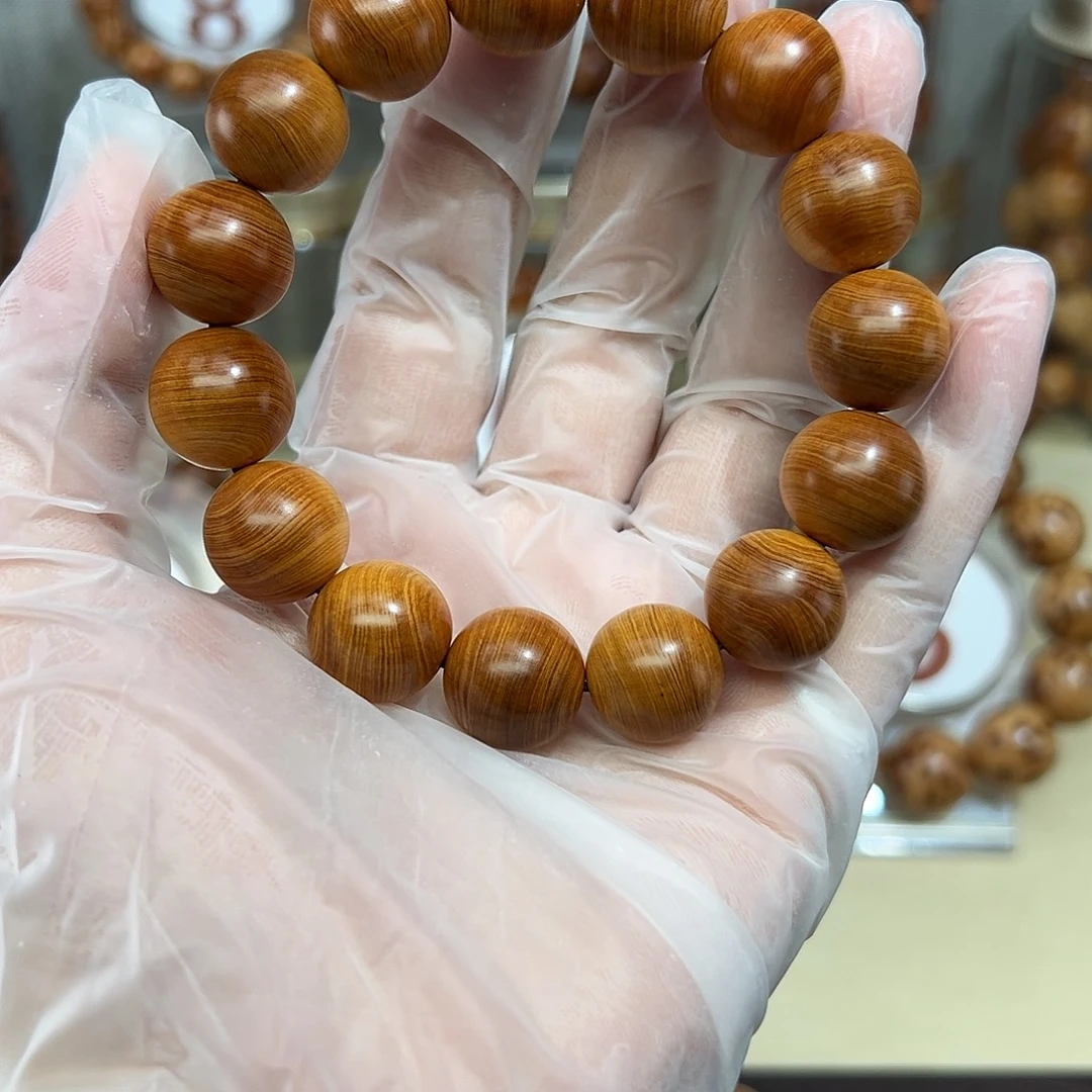 恭***趣柏木（崖柏）1.5太行崖柏高红油牛毛纹果甜香