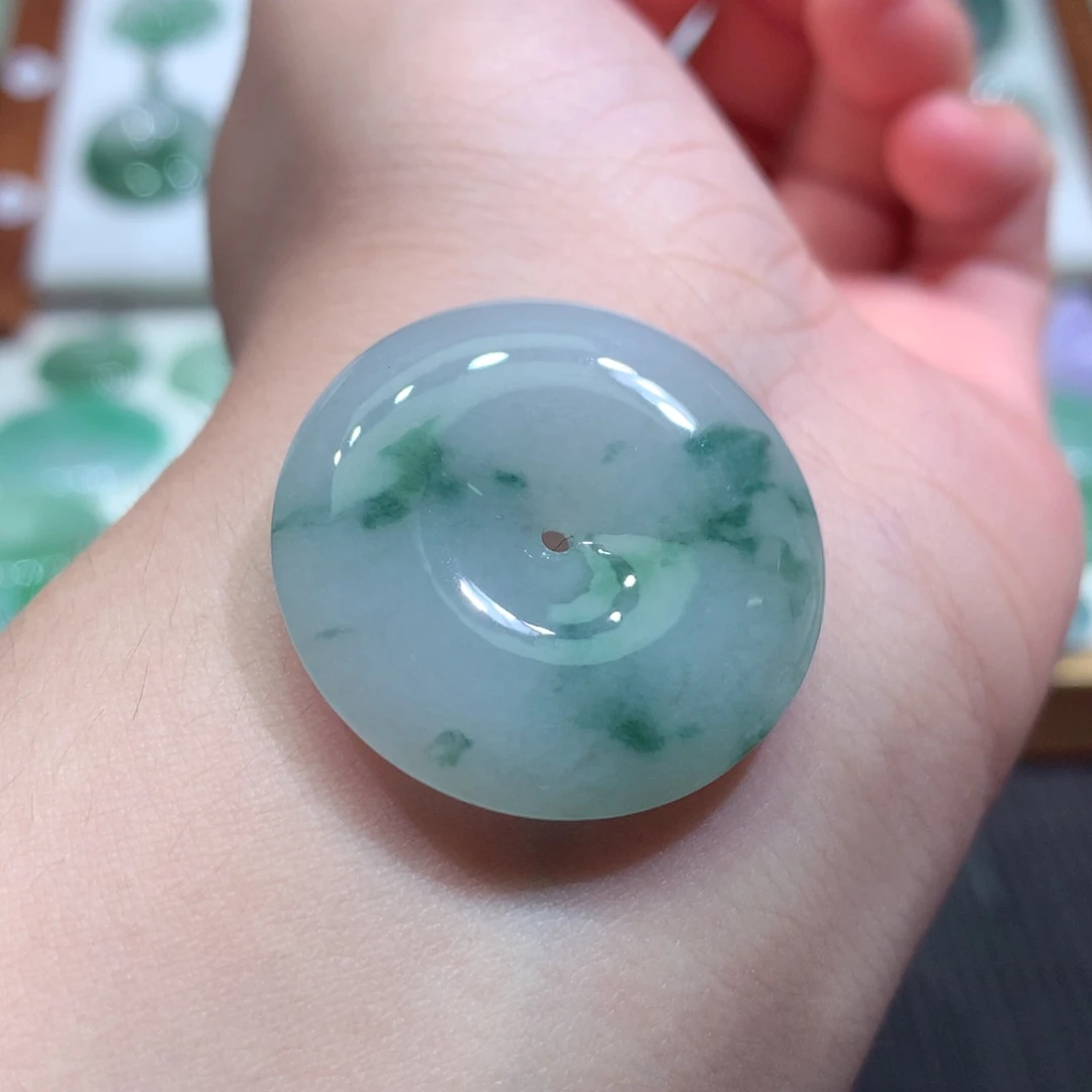 翡翠未镶嵌颈饰平安扣18