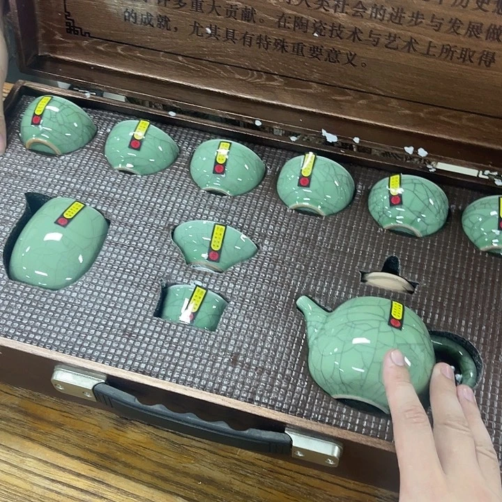 孤品茶具套装等。