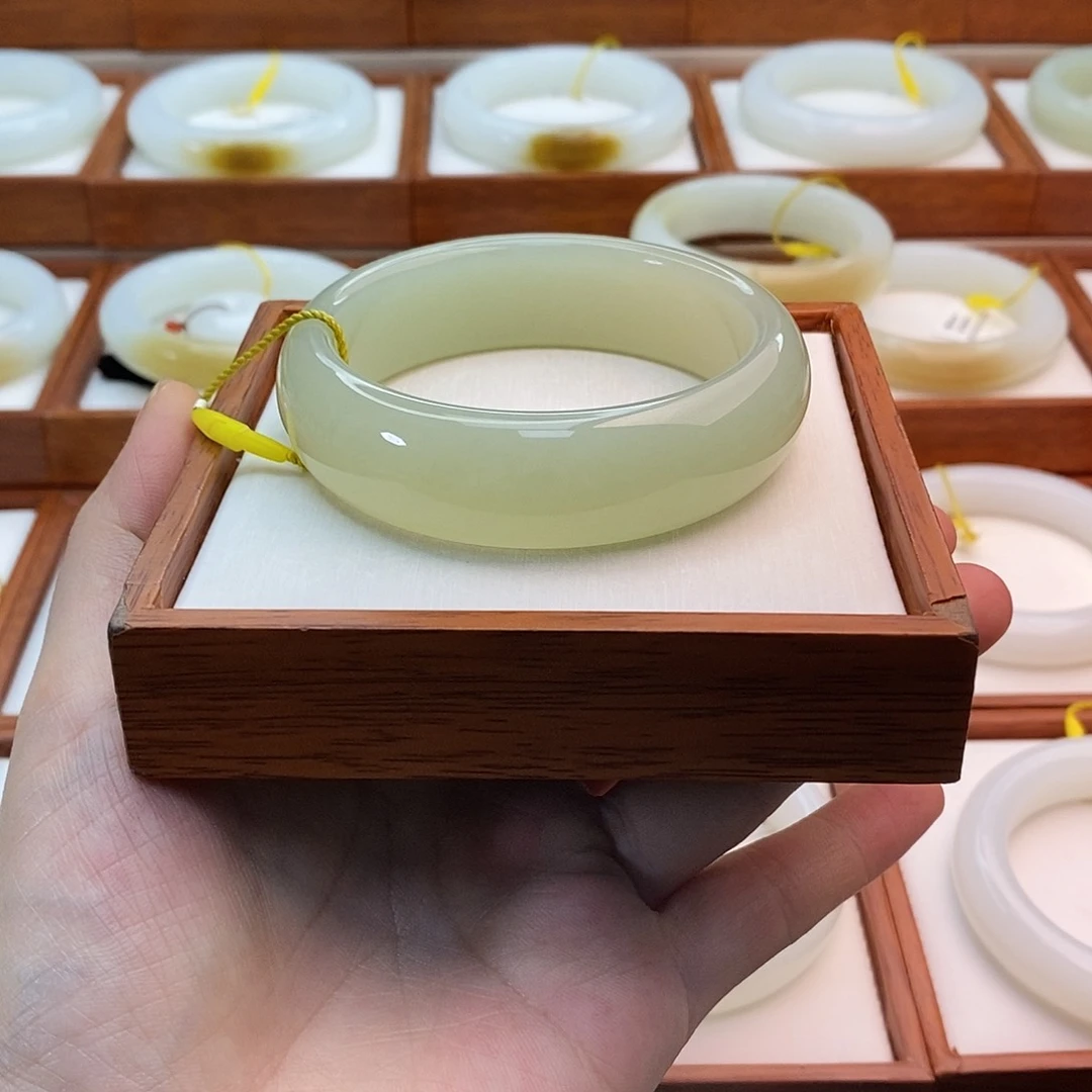 手链未镶嵌和田玉