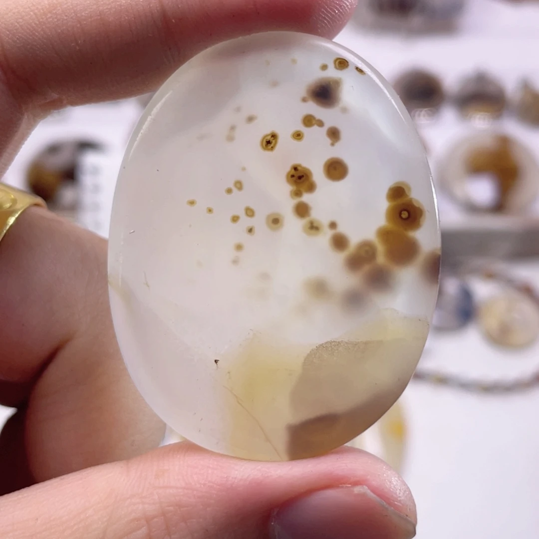 玛瑙/玉髓未镶嵌珠宝奇石