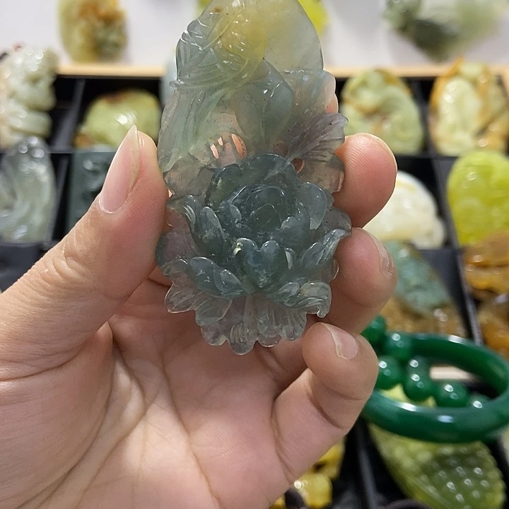 蛇纹石玉未镶嵌挂件