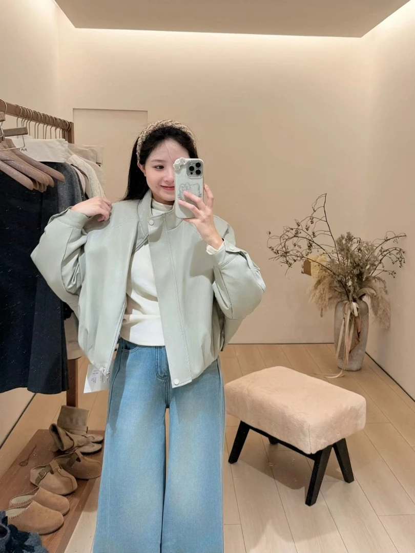 2026秋冬新款韩系加绒加厚皮衣外套保暖夹克半高领打底衫牛仔裤