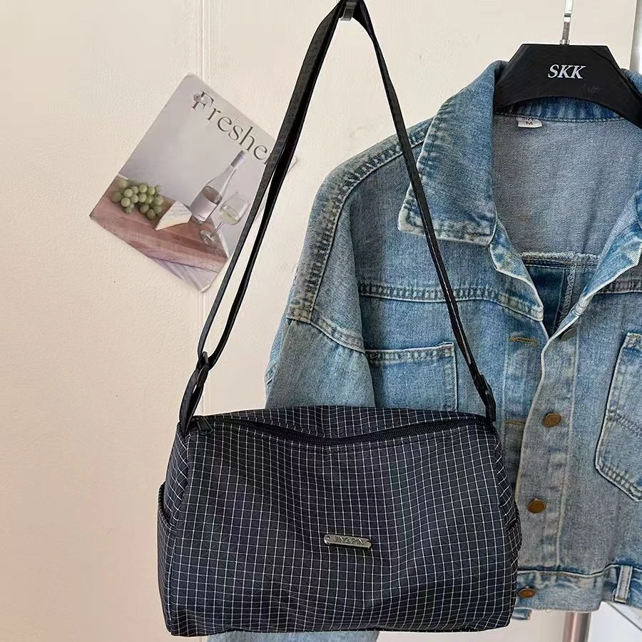 大容量手提短途旅行包女轻便防水行李包男出差收纳游泳包健身包