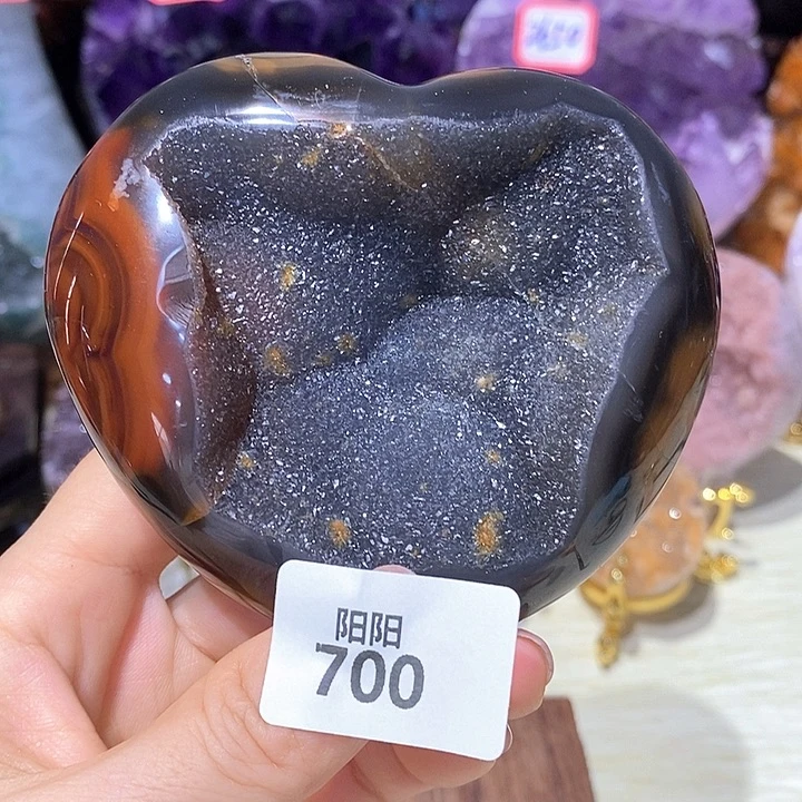 紫晶未镶嵌大型摆件（非配饰）