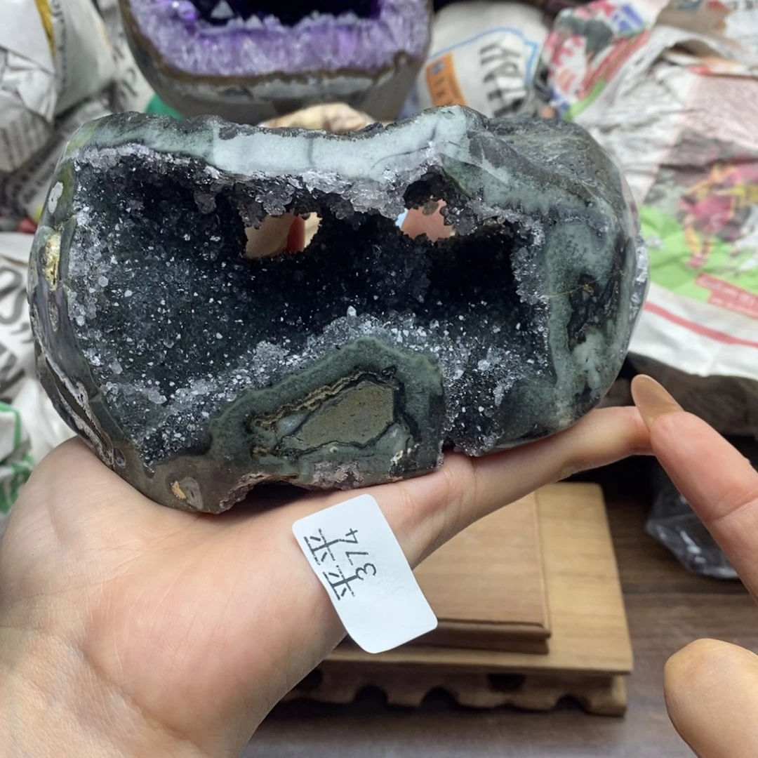 乌拉圭未镶嵌紫晶