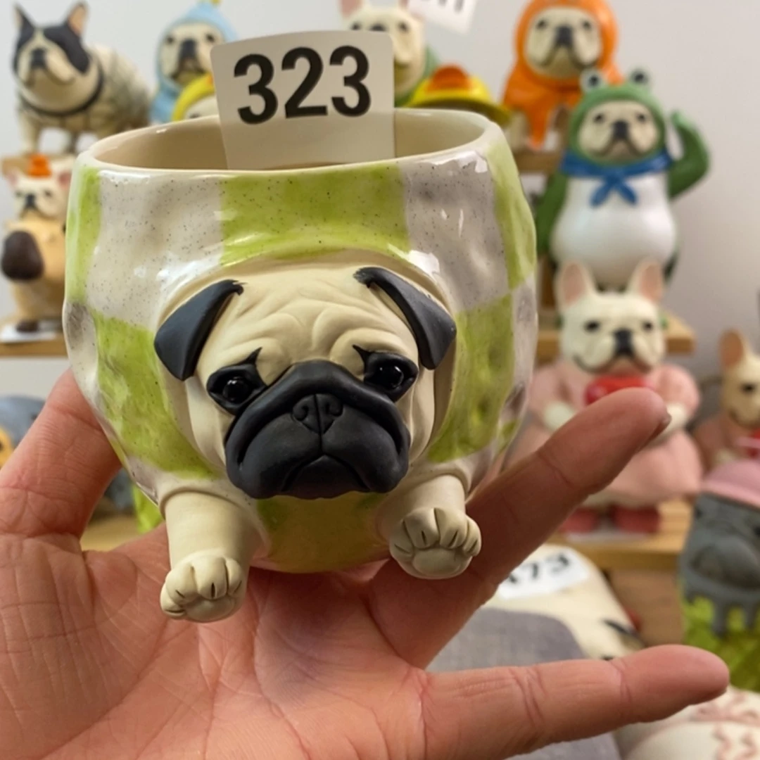 【闪购商品】323巴哥绿色杯陶瓷摆件