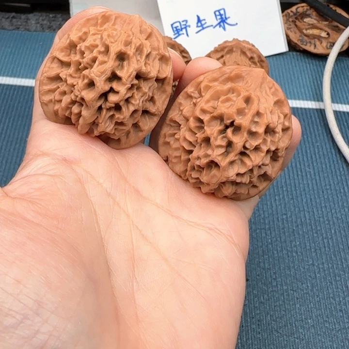 ·***展文玩核桃吊坠秦闷38尺