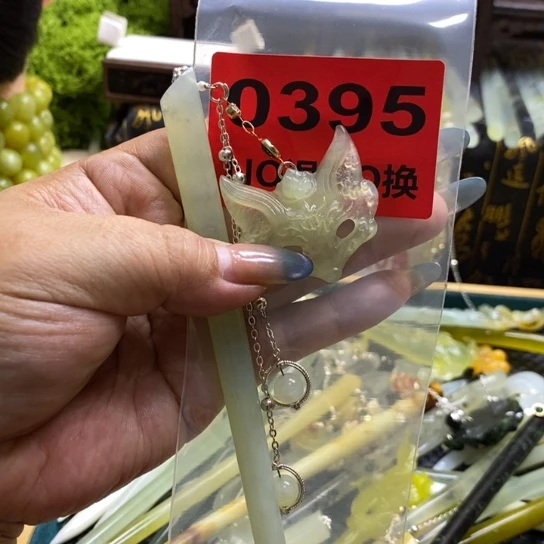 蛇纹石玉未镶嵌发簪巨**妮