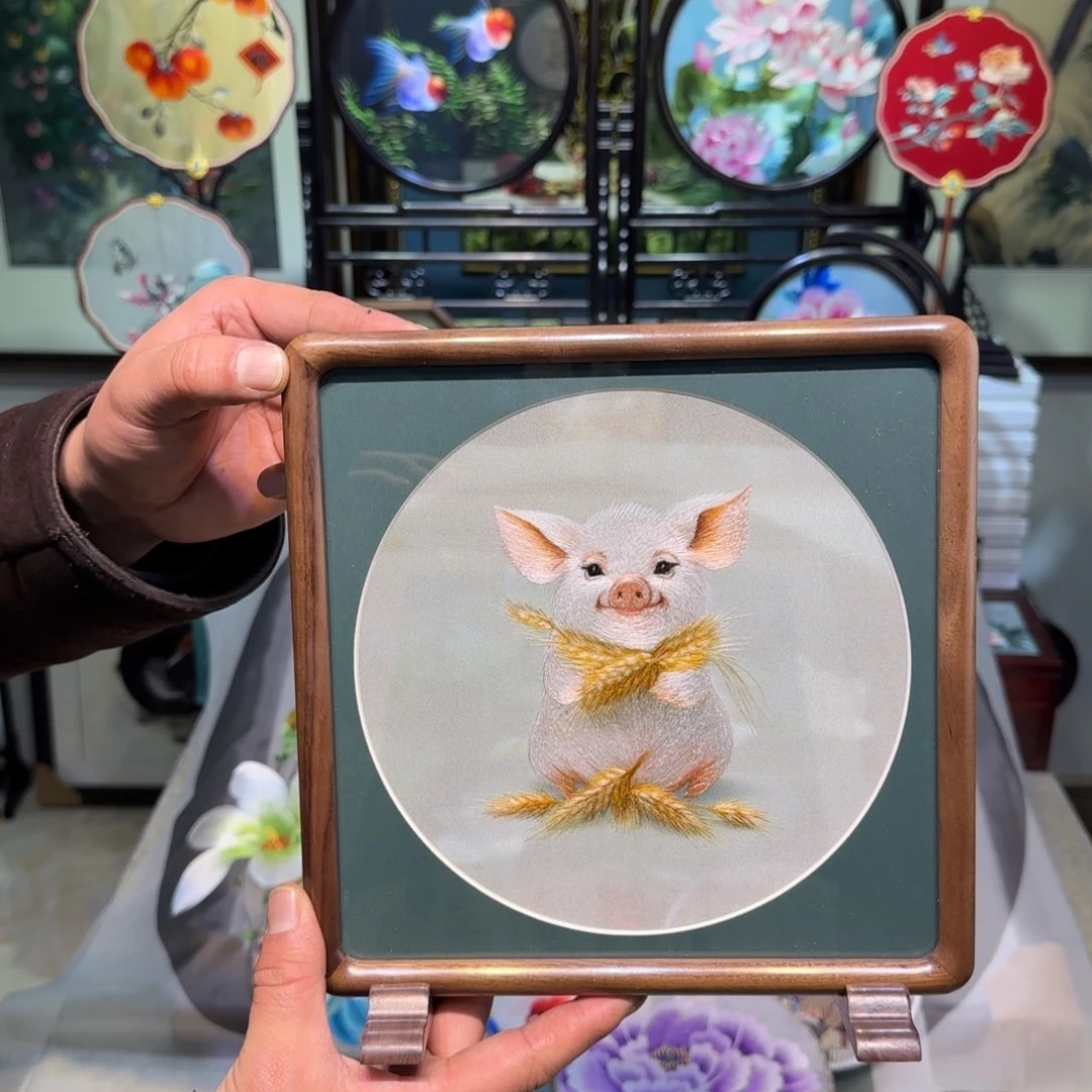 刺绣刺绣工艺精湛