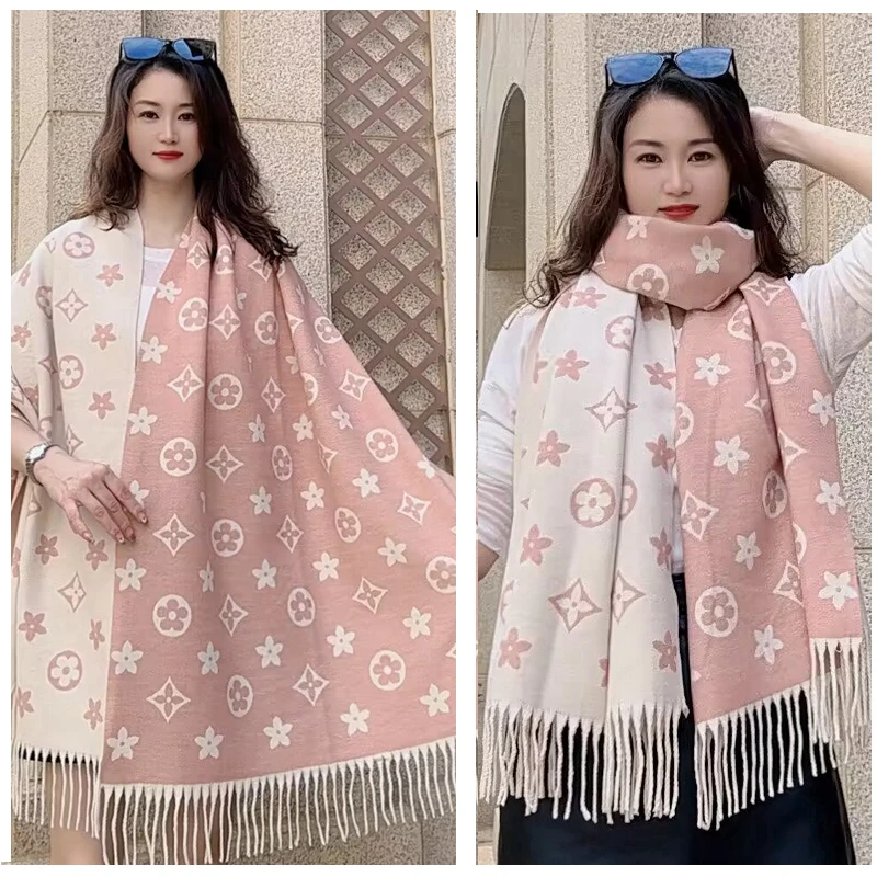 大牌羊毛羊绒围巾女秋冬季百搭高级感老花字母围脖保暖办公室披肩