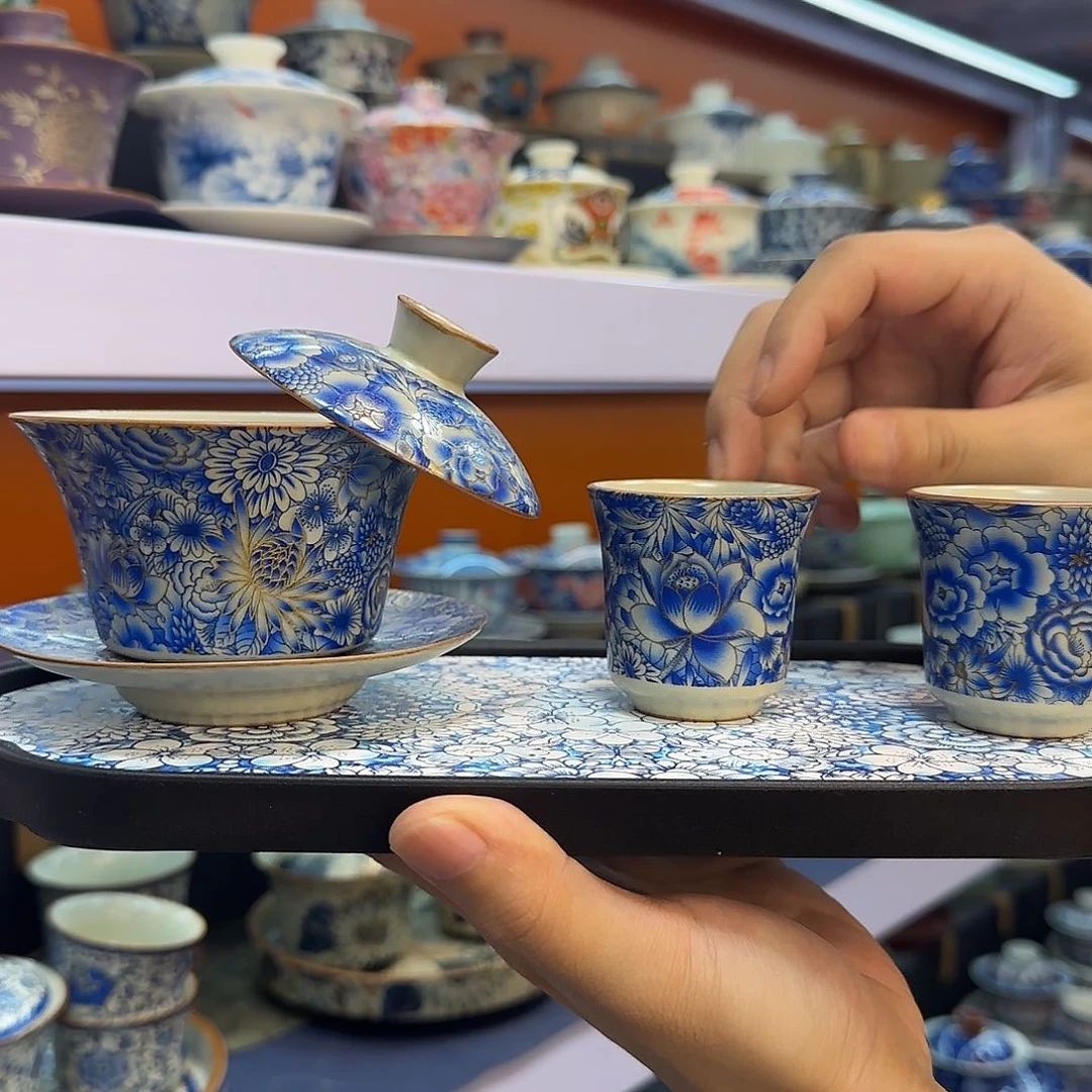 我在外面吃饭了哈哈哈我在外面等你哈哈哈