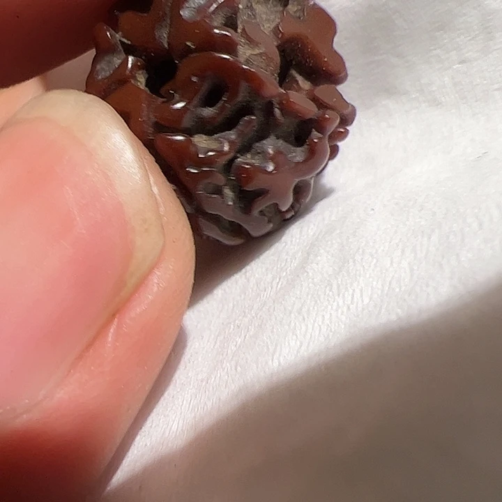 玻璃颈饰我是不是应该