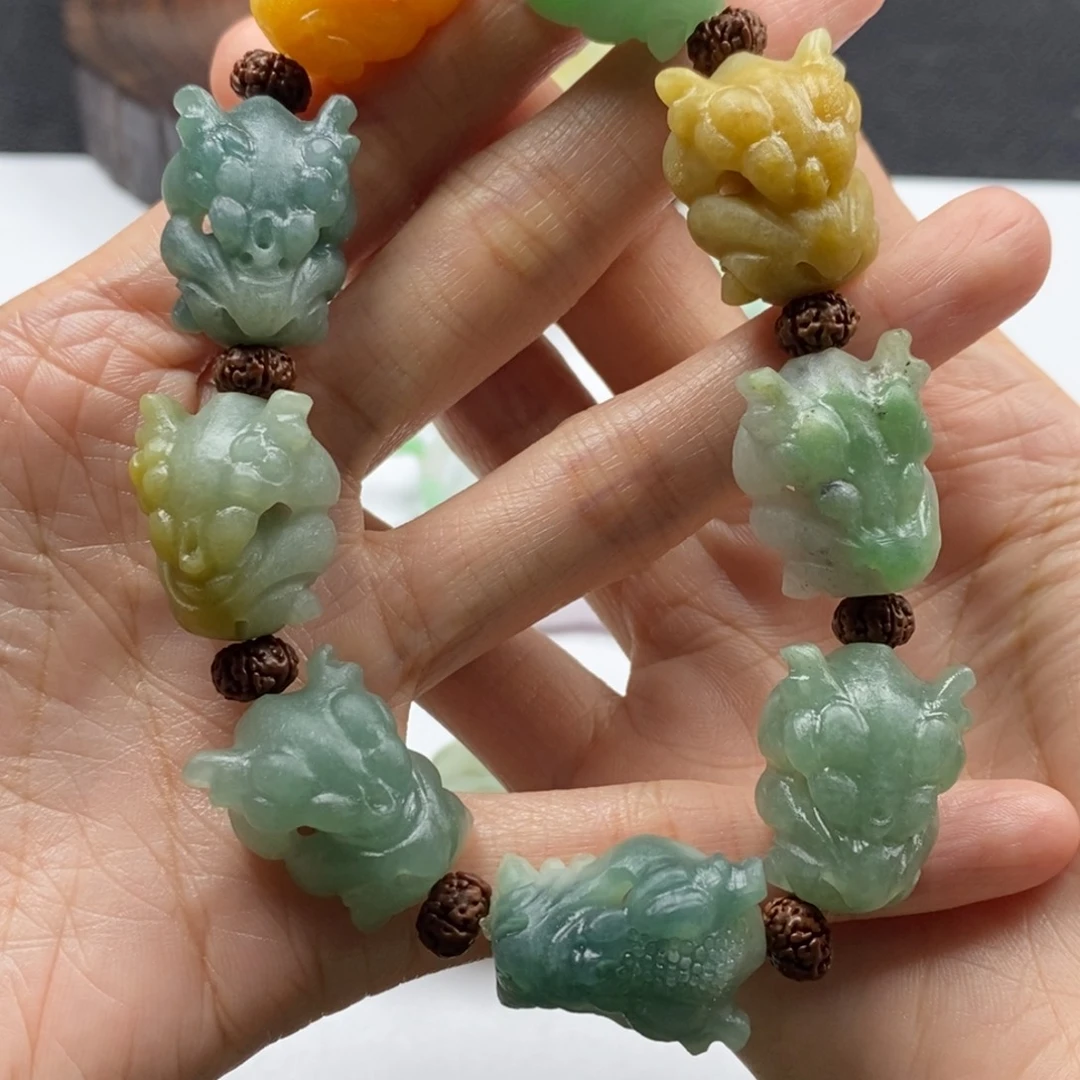 那***了定制翡翠未镶嵌龙骨