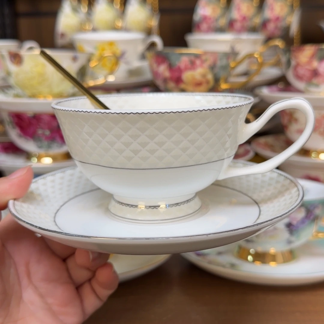 45%以上骨粉骨瓷铂金一杯一碟一勺快递装（拍两套送杯架）