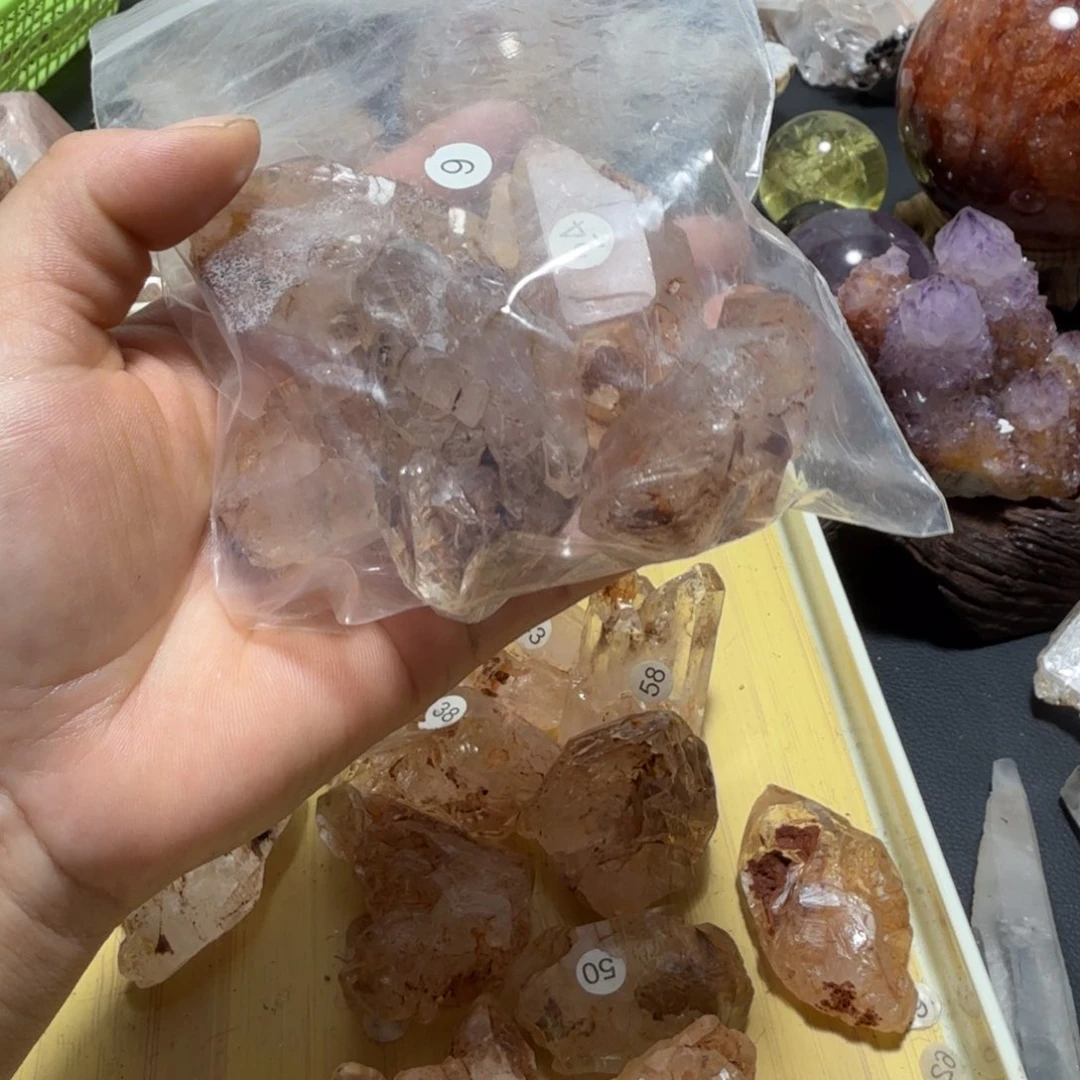 茅***鑫水晶珠宝半成品未镶嵌