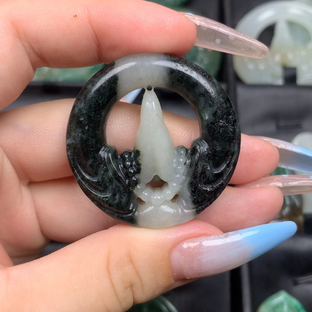 未镶嵌独山玉颈饰