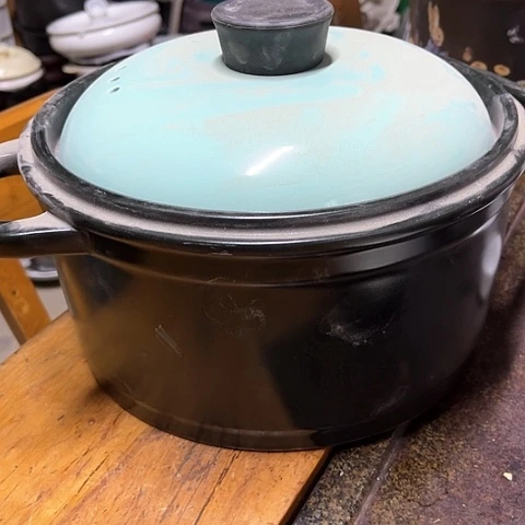 微瑕，明火，约口径25高度13底部有气泡，4L