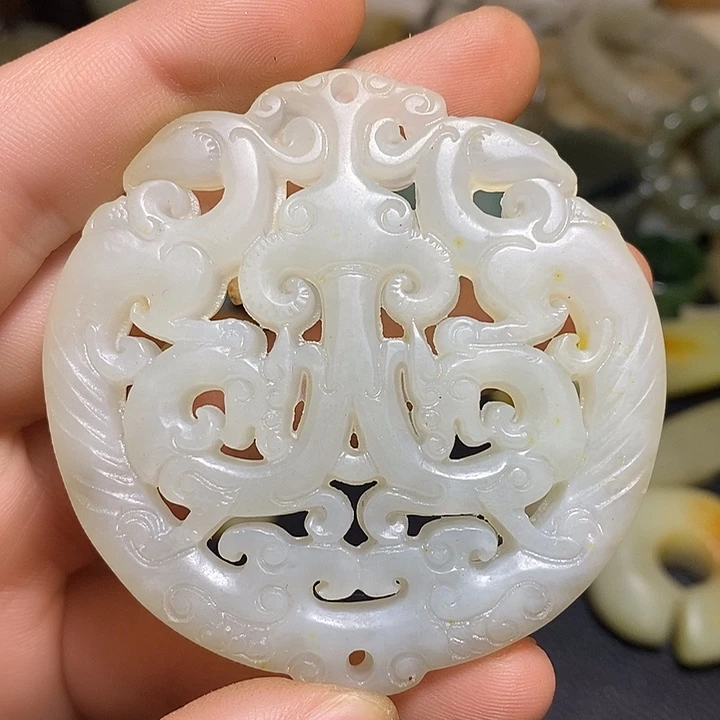和田玉（糖玉）未镶嵌颈饰