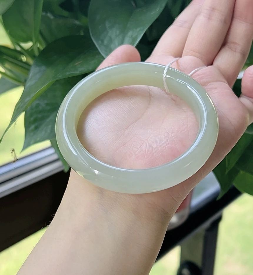 天然和田玉晴水女款手镯（多样性发货）圈口可备注