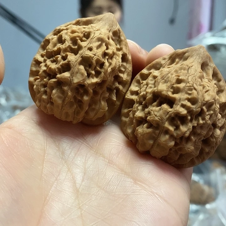 把件文玩核桃40.5官帽红皮