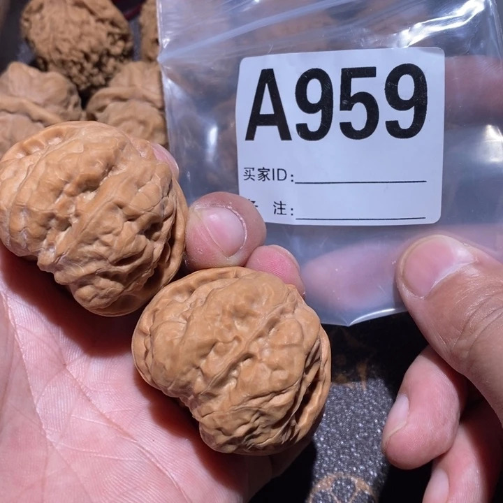 秋***晨文玩核桃把件蛤蟆头