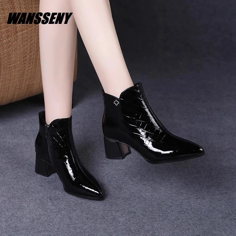 WANSSENY2025年新款漆皮小短靴女中跟真皮女鞋秋冬高跟尖头马丁靴