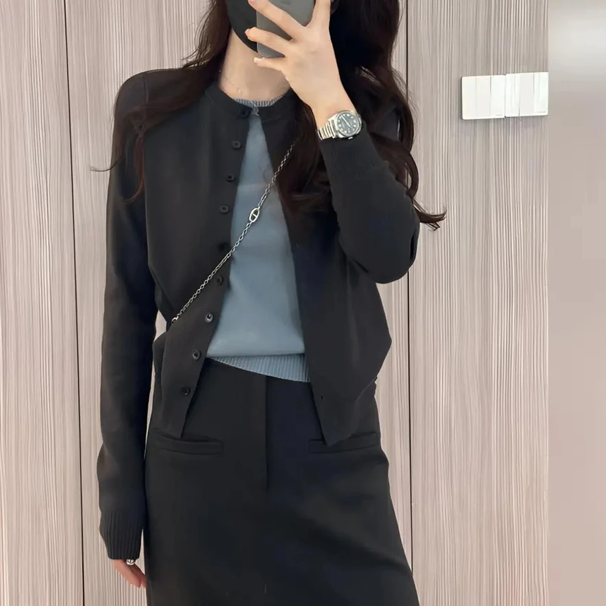 [现货]2025早春新款拼色假两件显瘦毛针织衫百搭上衣女