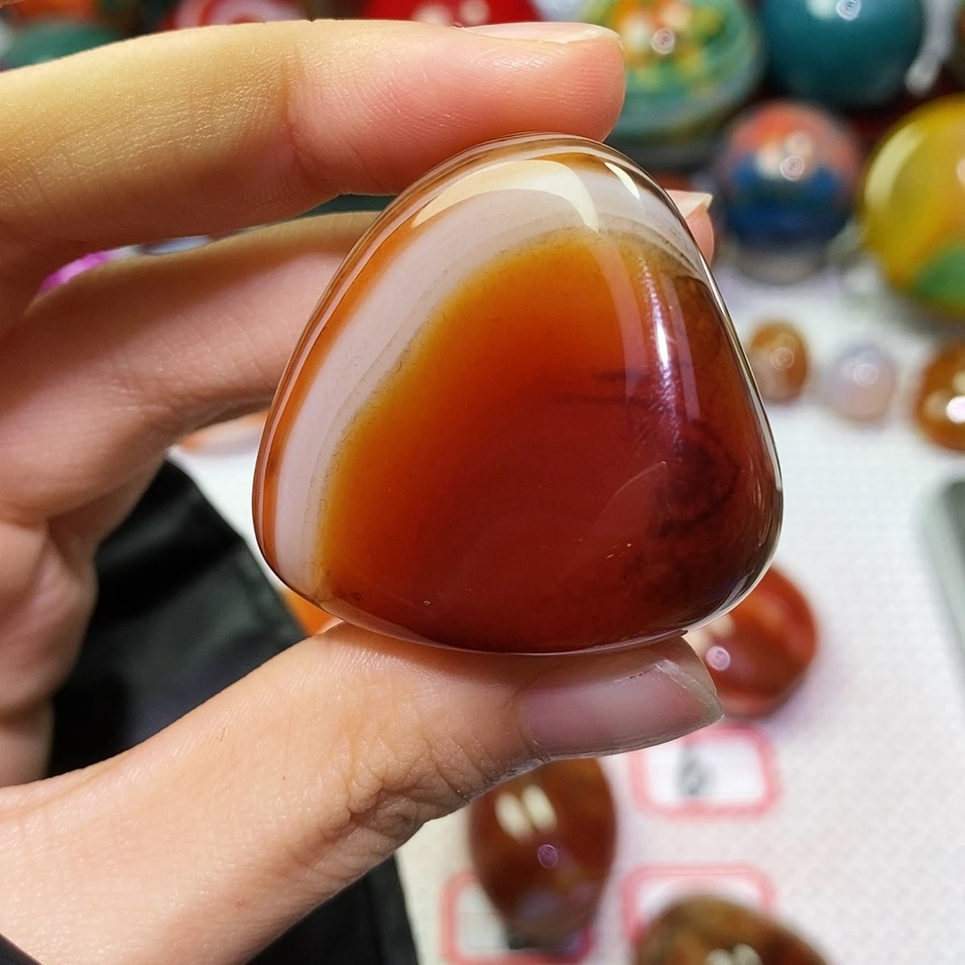 吉***姐玛瑙/玉髓未镶嵌珠宝奇石