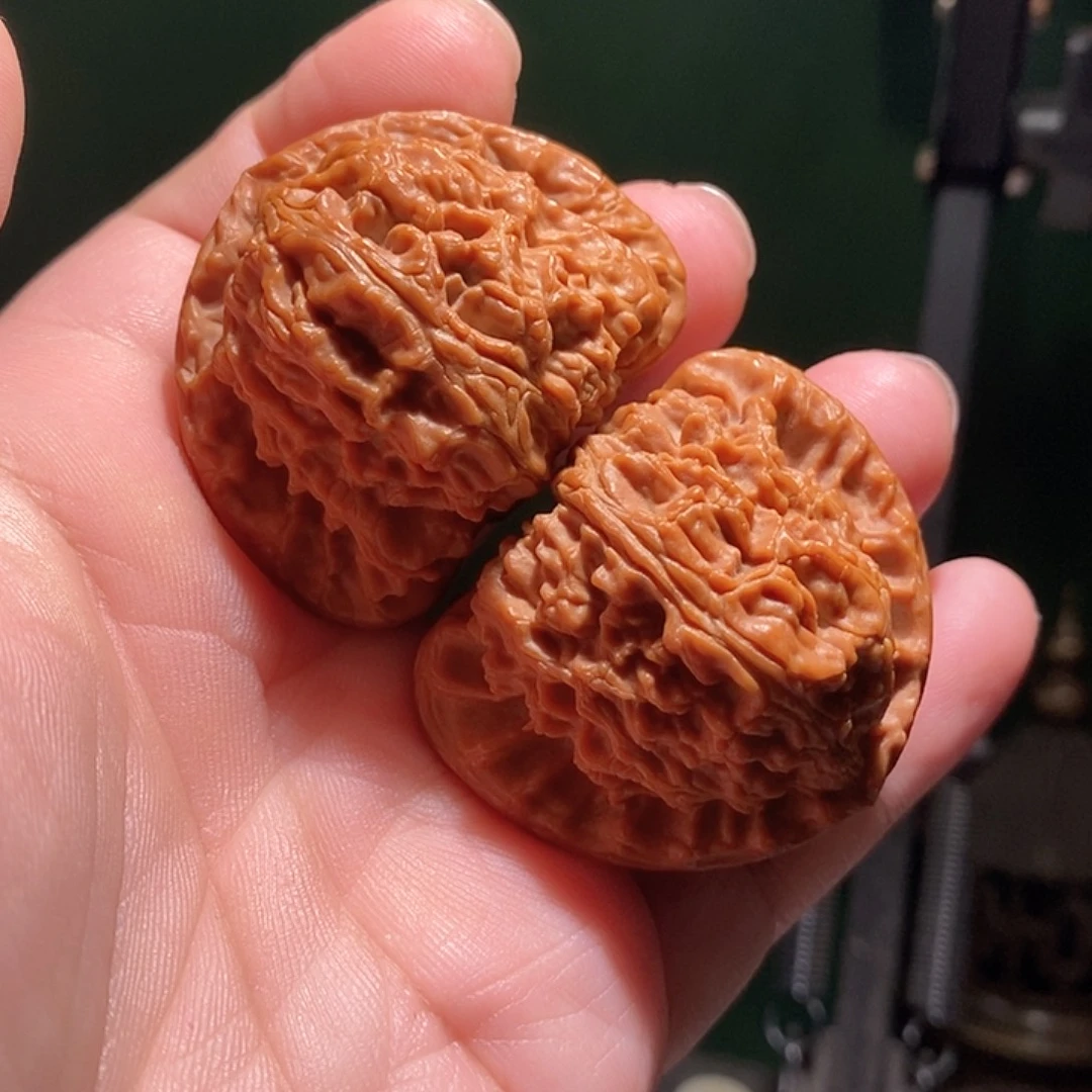 把件文玩核桃46三角白