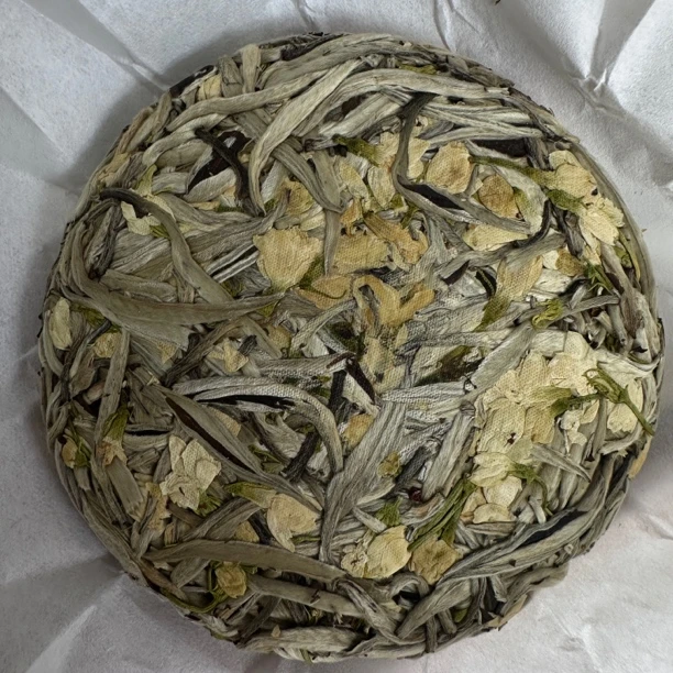 云南荒野古树芽尖《茉莉花白毫银针》