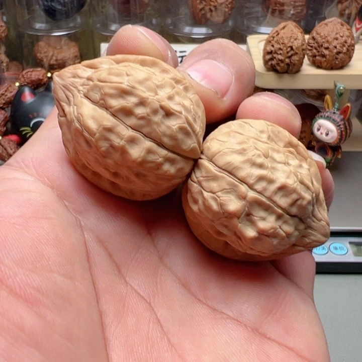 文玩核桃吊坠34尺全品龟甲纹