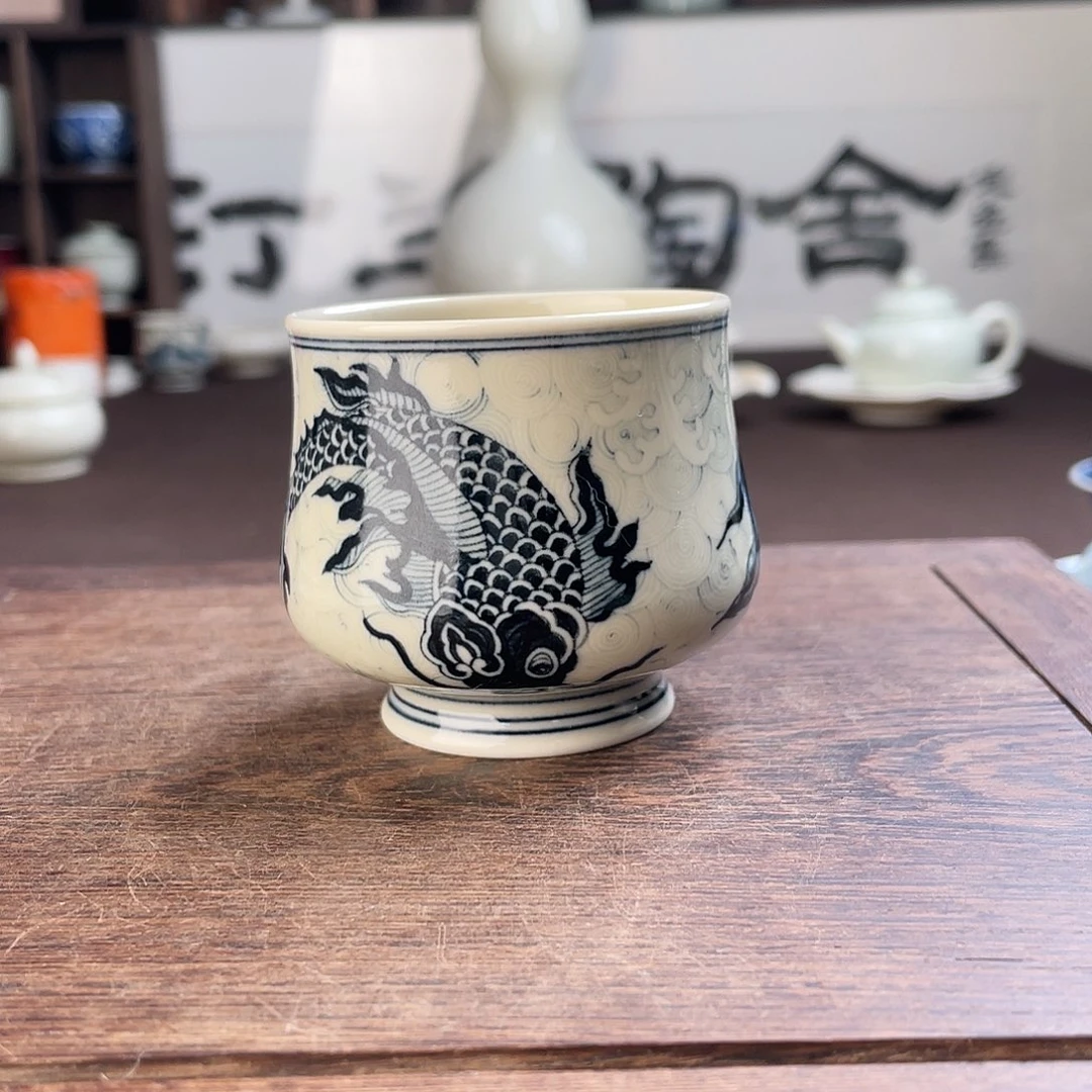 青花柴窑鱼纹炉式杯