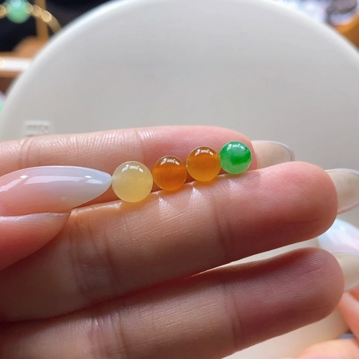 翡翠未镶嵌吊坠(不含链)咪**酥翡翠小珠