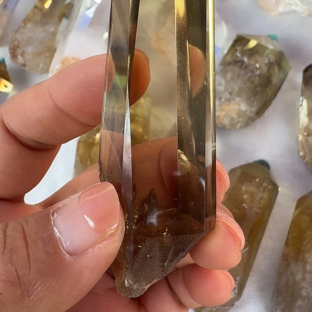 水晶原石摆件未镶嵌水晶古**拉