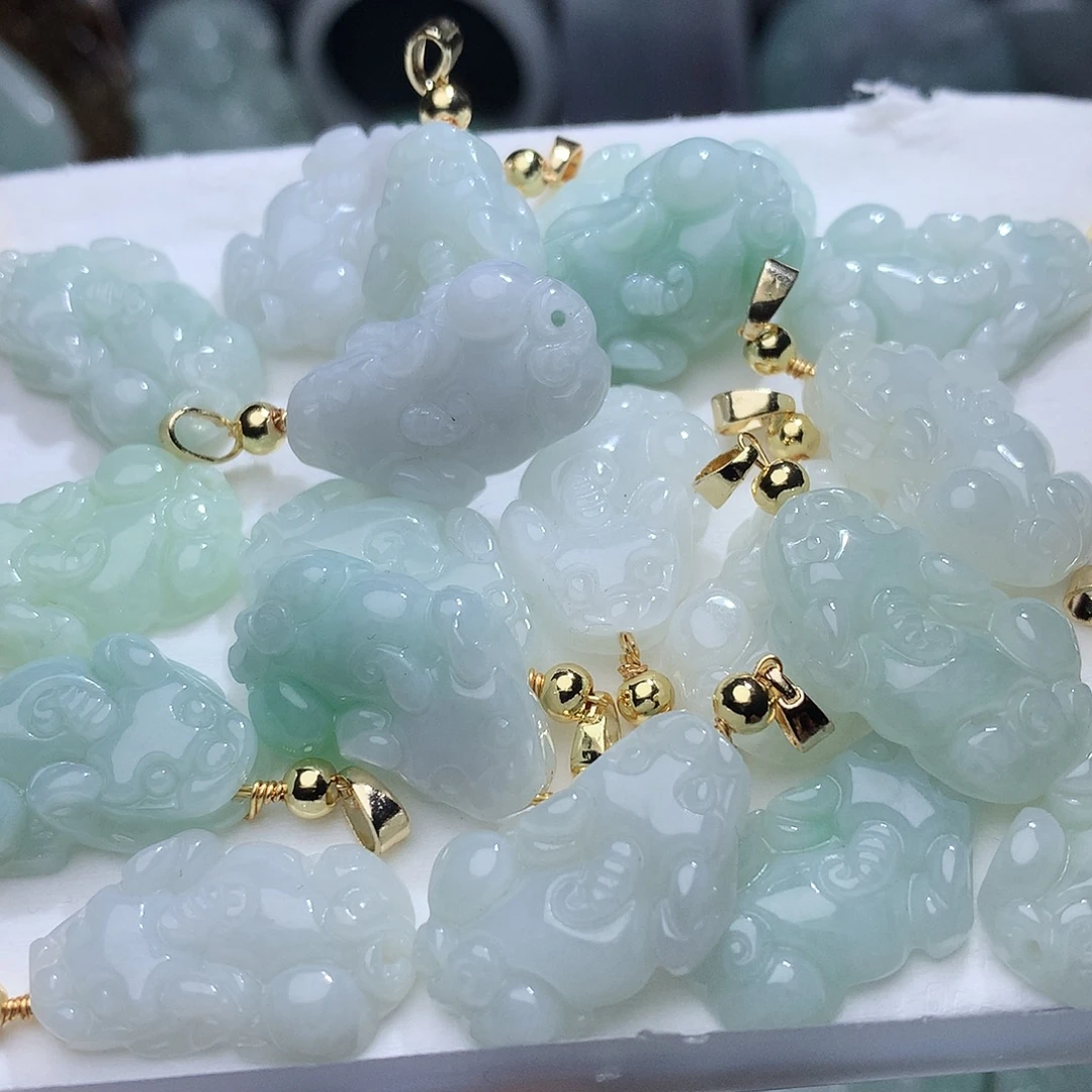 翡翠未镶嵌颈饰多样性发1个