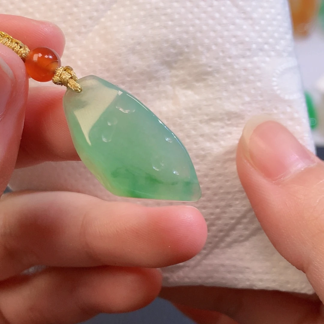 翡翠未镶嵌吊坠(不含链)273