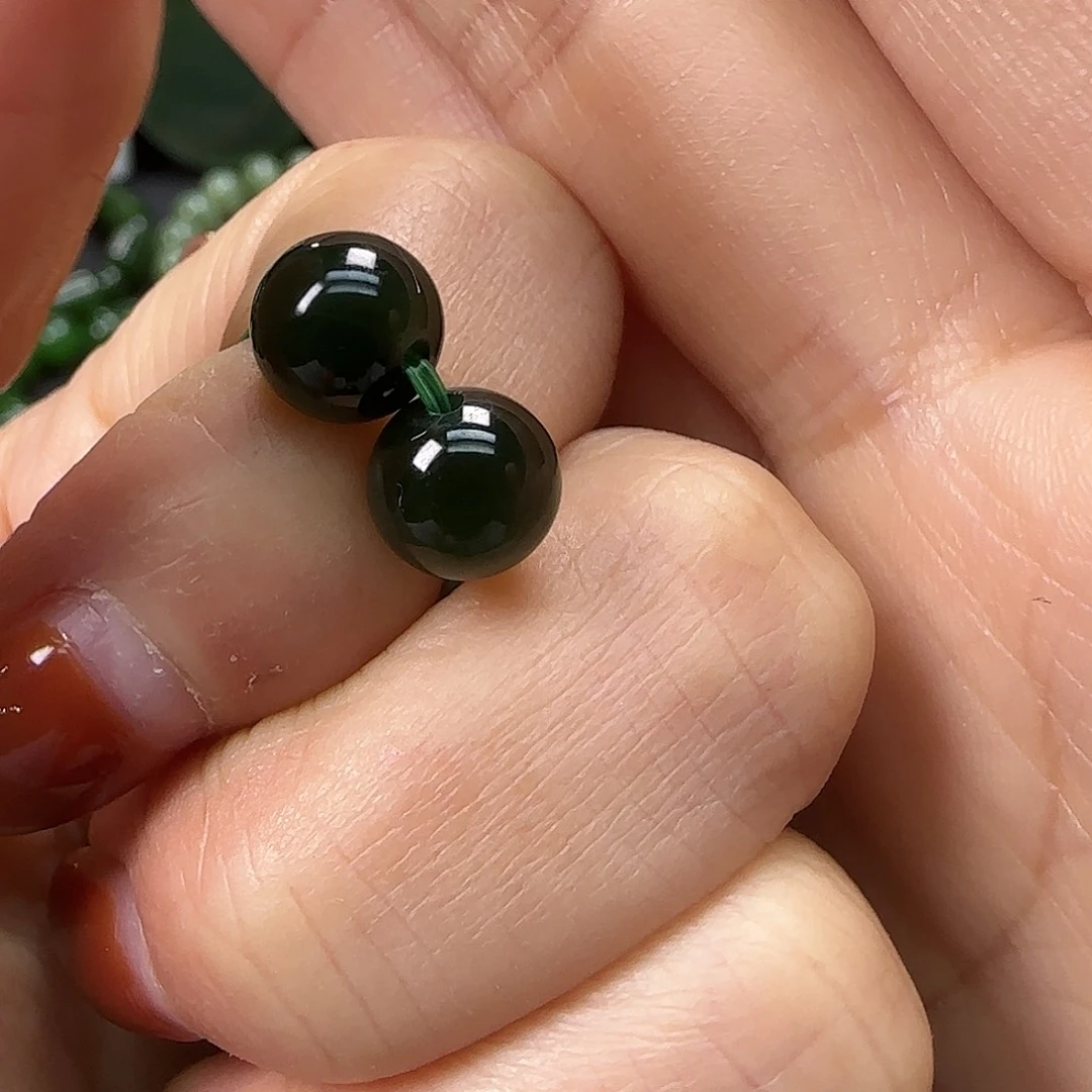 彩***糖和田玉未镶嵌珠宝奇石一对