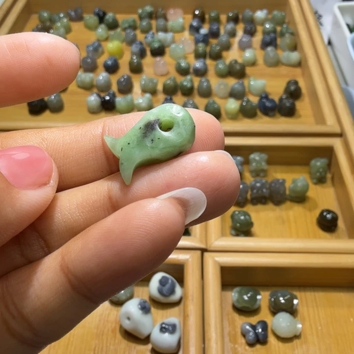 和田玉未镶嵌珠宝奇石