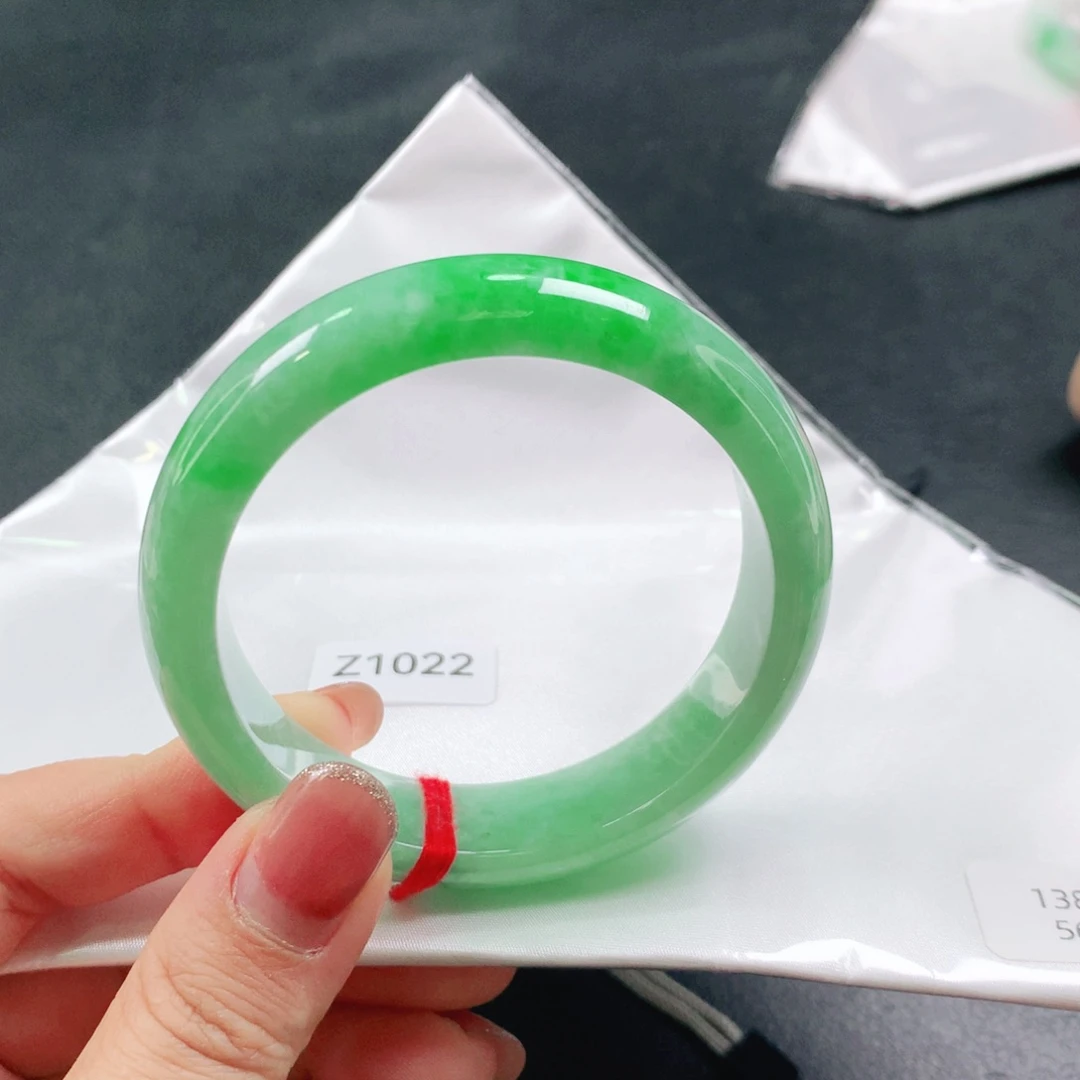 翡翠未镶嵌手镯轮胎品质好03