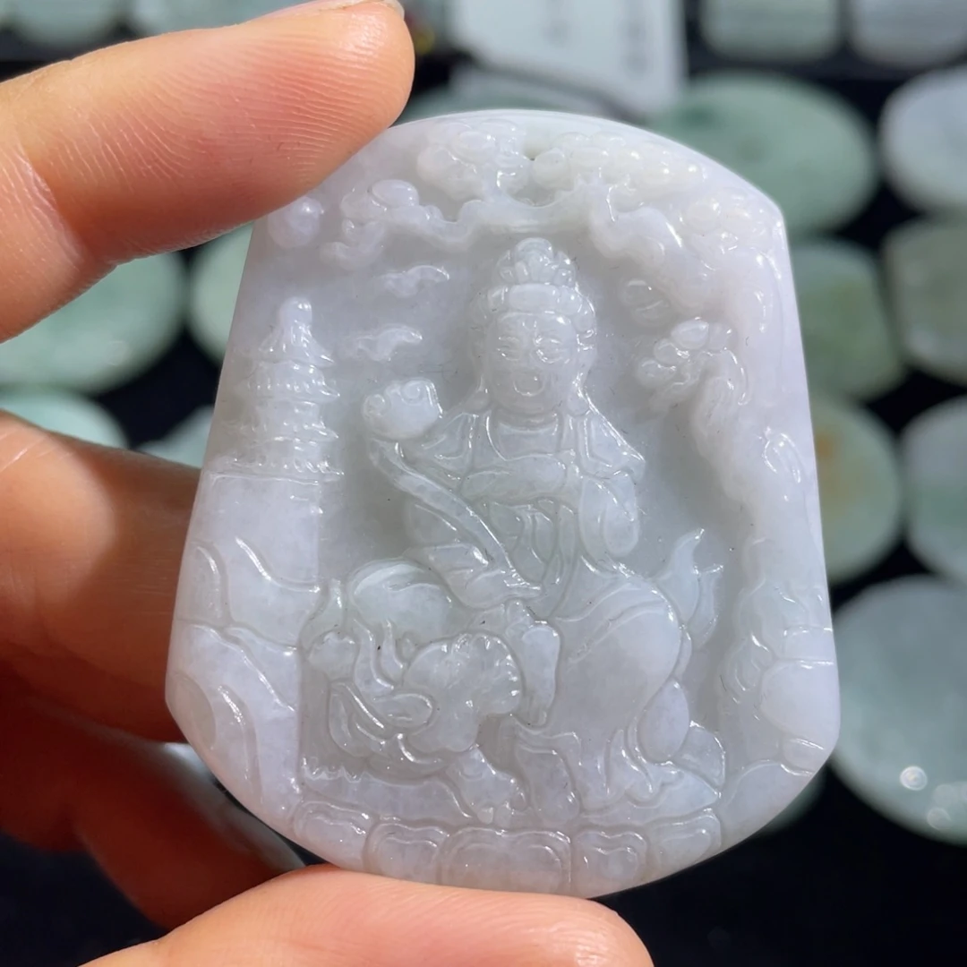 翡翠未镶嵌颈饰守护神