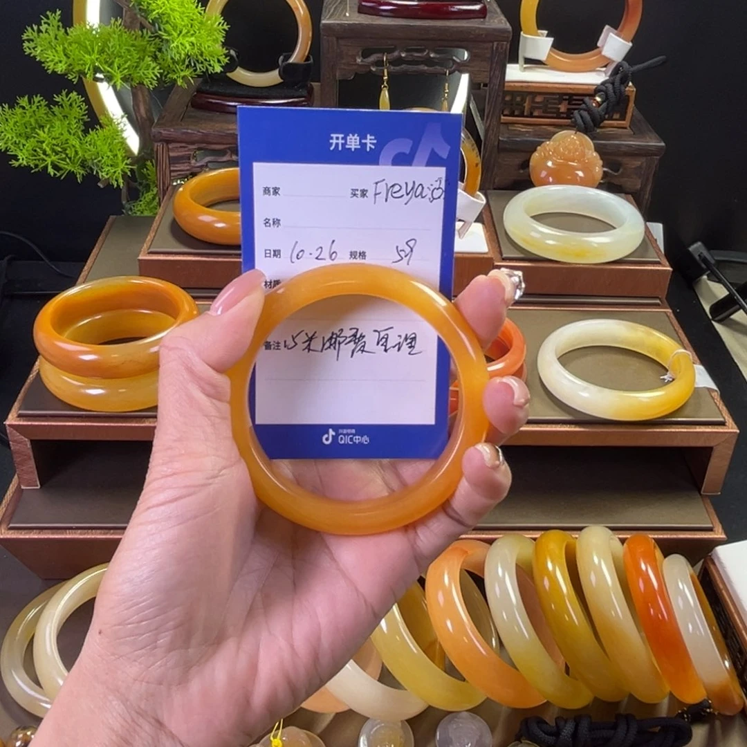 未镶嵌手镯石英质玉F****